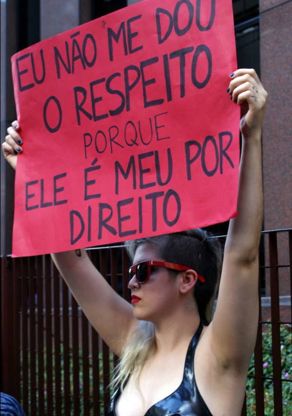 feminismo n me dou o respeito pq ele eh meu por direito julia na marcha vadias SP13 foto Cecilia Santos